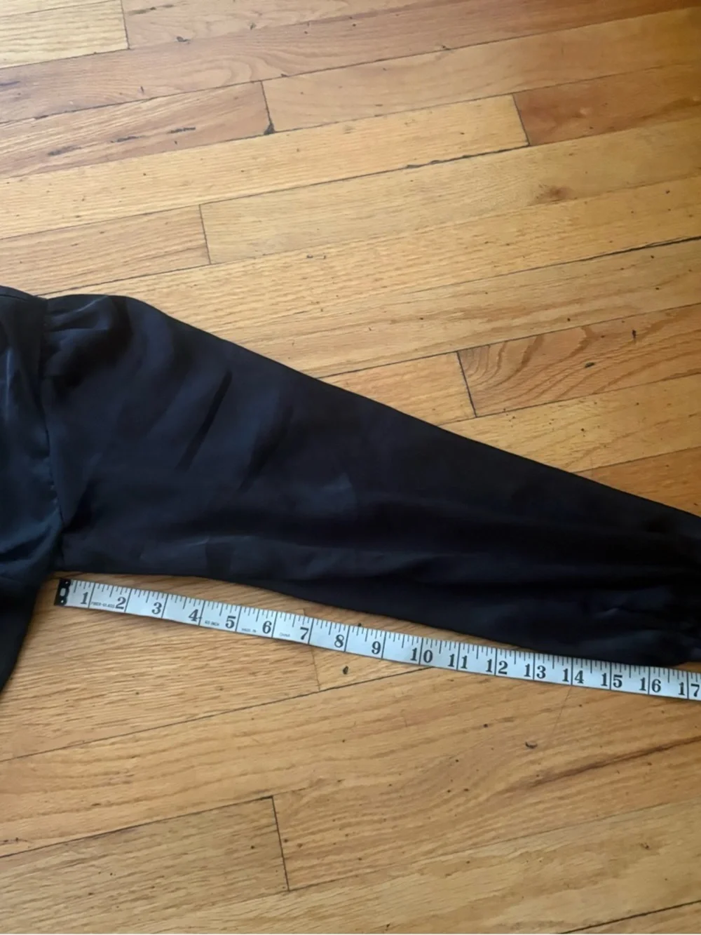 Abercrombie Satin Ruched Puff Sleeve Top Black Tie Front Size XS